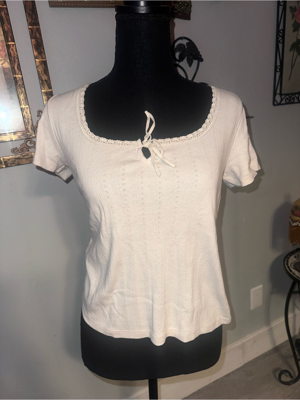 Old Navy Cream Short Sleeve Knit Scoop Neck Top with Tie